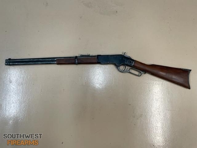 Winchester 1873 prop rifle.jpg
