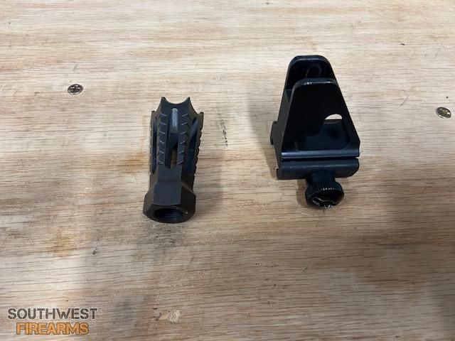 Front sight A2 and YHM flash  hider copy.jpg